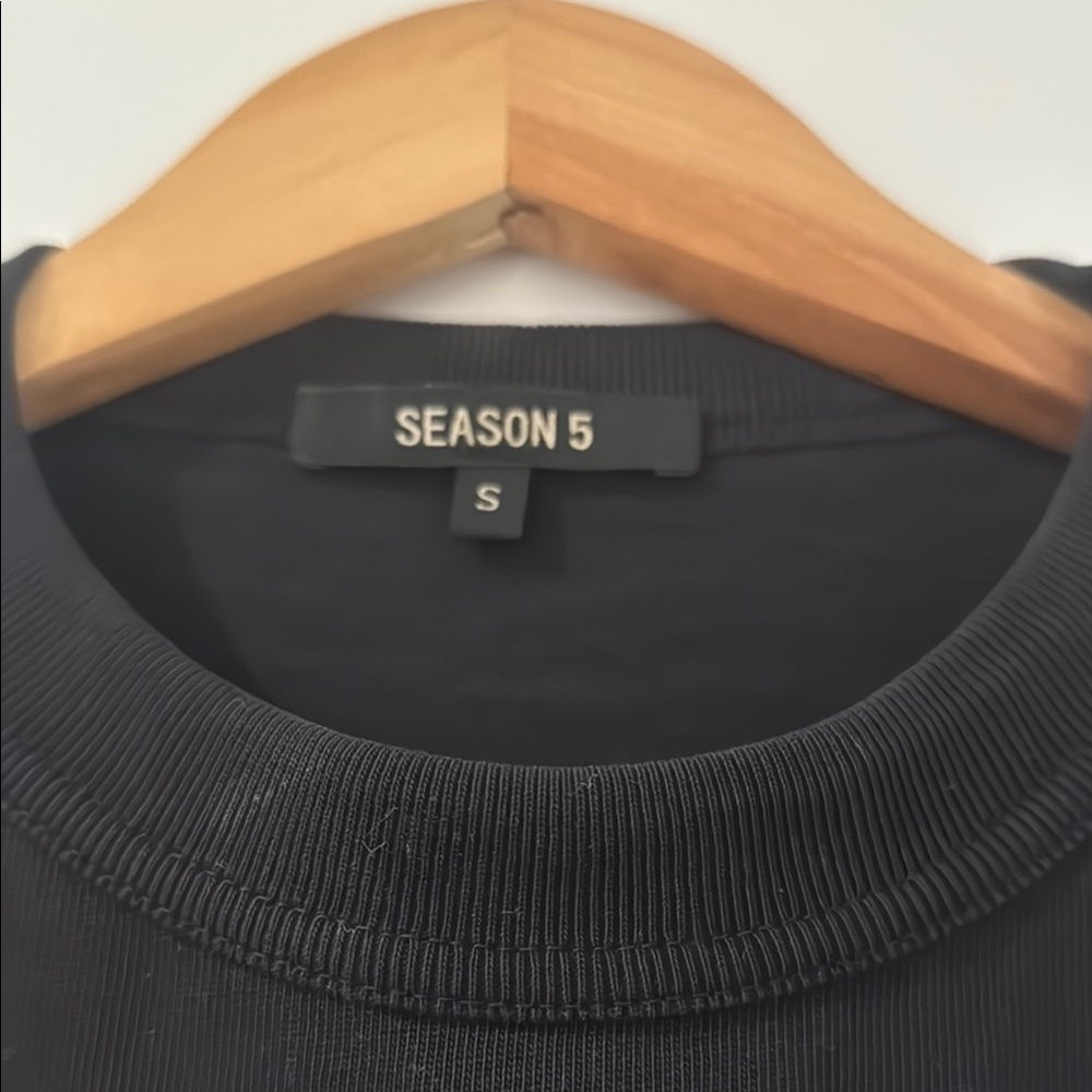 Black T-Shirt with Embroidered Crest - Picture 2 of 3